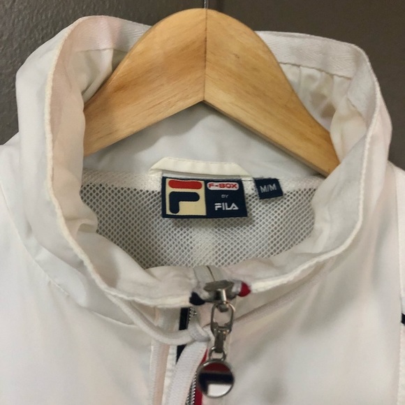FILA Wind Breaker size Medium!💙❤️🤍 - Picture 6 of 6